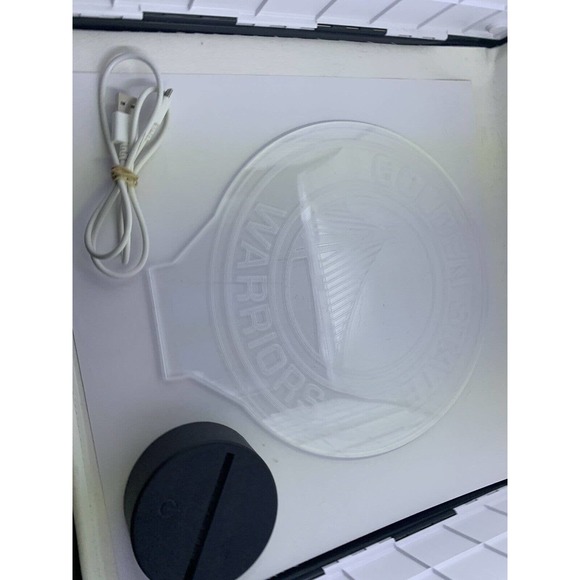 GOLDEN STATE WARRIORS NBA Multicolor 3D Multicolor Night Light Table Lamp - Picture 1 of 12